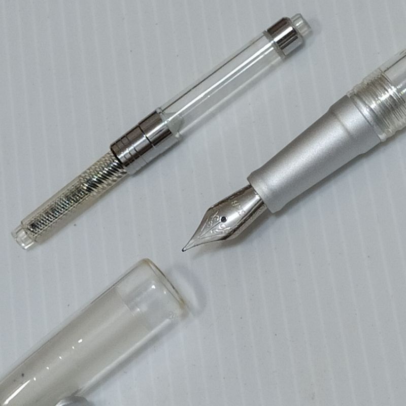 二手鋼筆 || 學生鋼筆 新手 SKB HERO 透明鋼筆 EF尖 墨水分裝