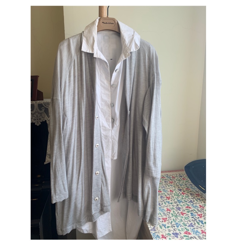 開心降價全面出清 Whiple 中長版淺灰色薄毛外套 蝦皮購物