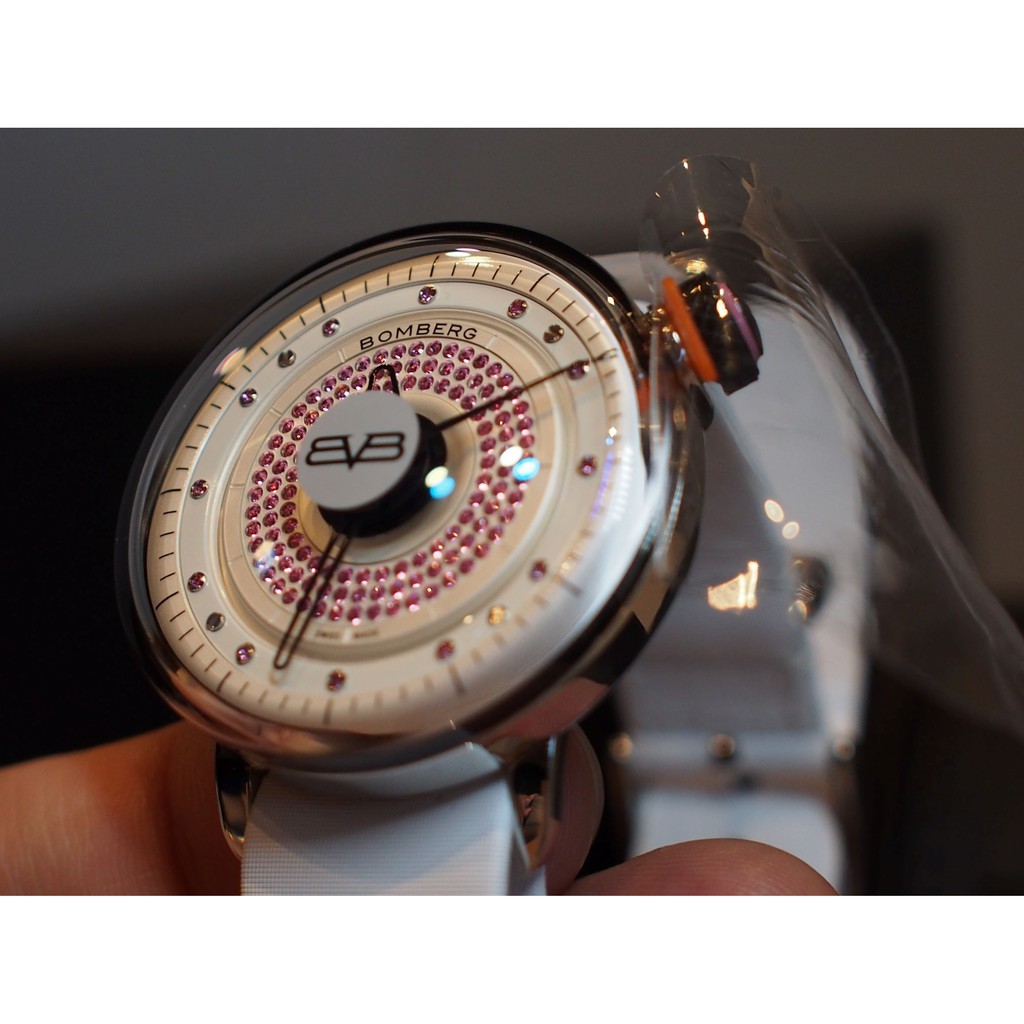 BOMBERG【炸彈錶】BB-01系列 Lady SkyLighter 白面粉紅彩鑽緞面皮革錶款