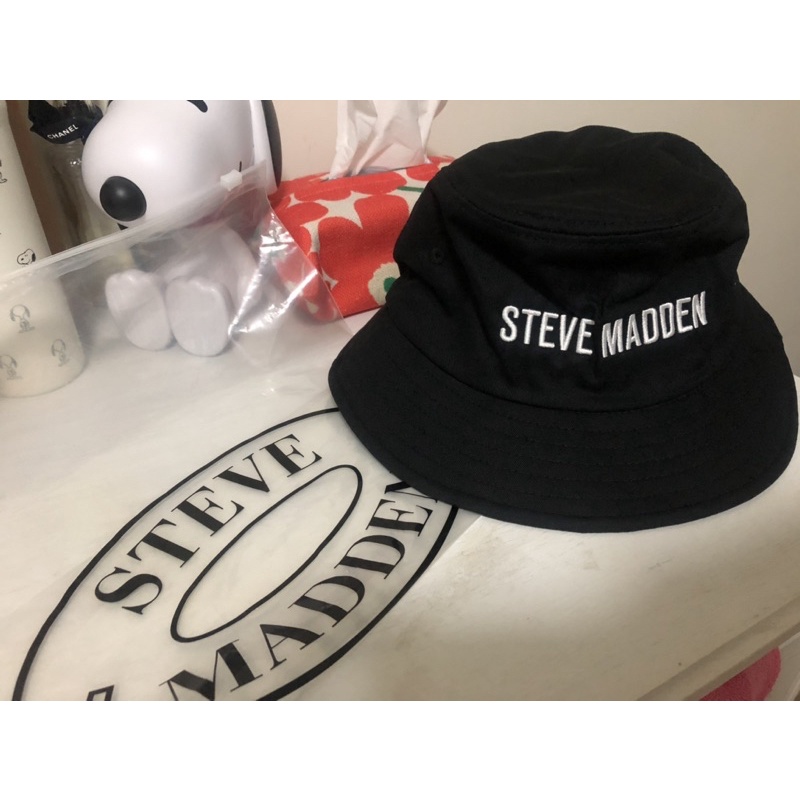 Steve Madden 黑色漁夫帽
