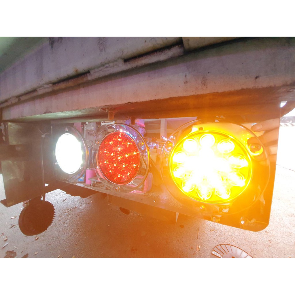RY日耀貨卡燈藝 // 正白鋼通用電壓貨車尾燈、貨車尾燈、黃紅白尾燈、三圈尾燈
