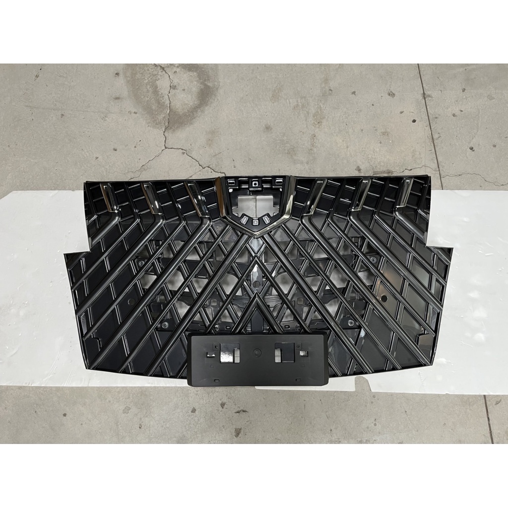 黑馬汽車精品 19年 阿法 阿爾法 ALPHARD 改裝 WALD樣式水箱罩(要日規保桿才能安裝)  現貨 空力套件