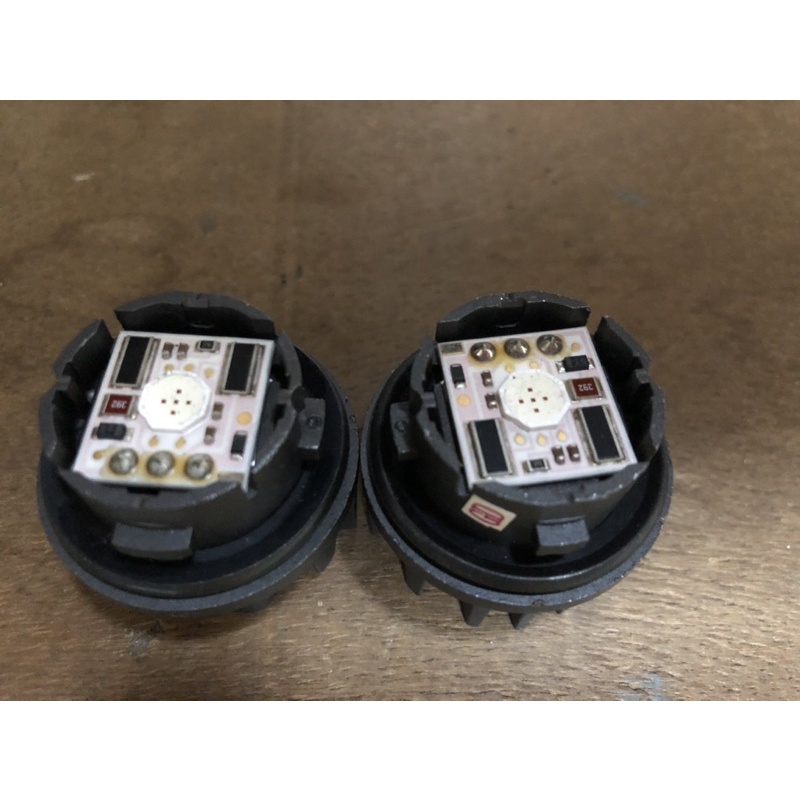 RAV4尾燈LED-81536-42200#-正原廠#紅光#Prius後尾燈-LED-全新品-保個三個月-豐田車