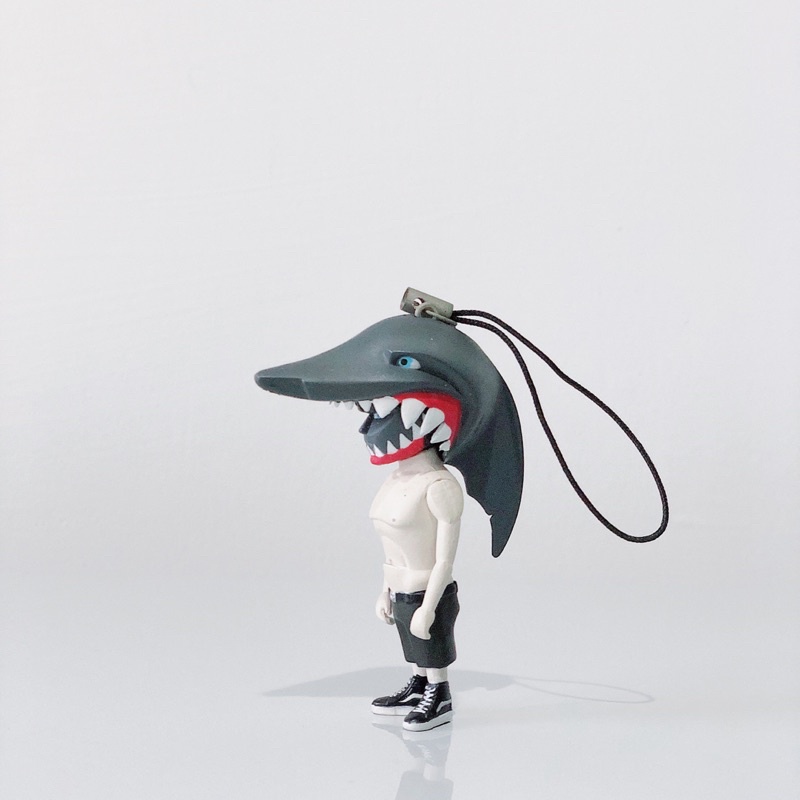 絕版品 COARSE COARSETOYS 鯊魚人JAWS 鑰匙圈KAWS
