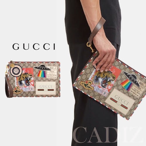 gucci courrier gg supreme pouch