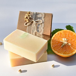 柑橘香氣手工皂  清新迷人香氣 滋潤各種膚質 全身適用 草葉集出品 Petals&amp;Leaves系列