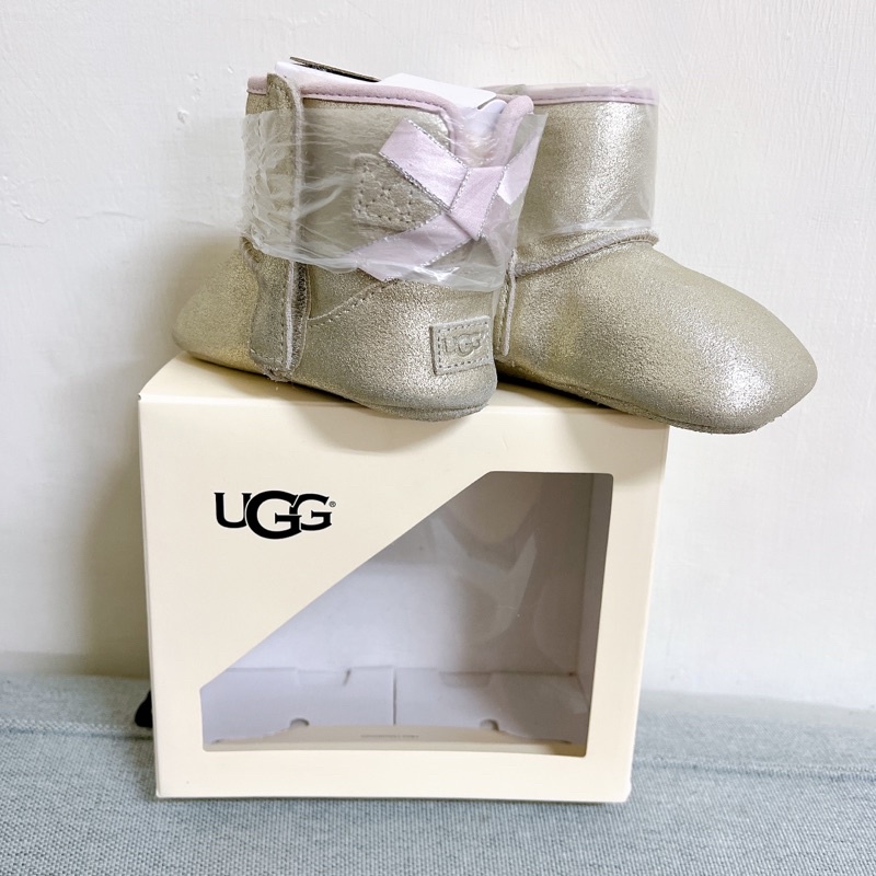 全新 澳洲 UGG 蝴蝶結金色短靴禮盒 寶寶鞋 彌月禮 嬰兒鞋 12-18m