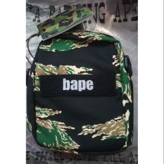 BAPE 迷彩側背腰包