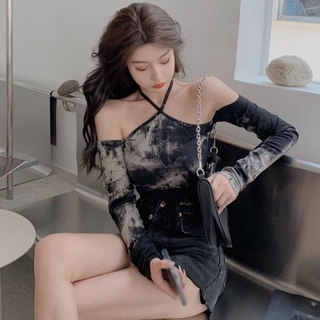 Comeandbuy-長袖上衣一字紮染T恤女 合身性感早秋感設計肩露肚短版氣質潮 露肩上衣