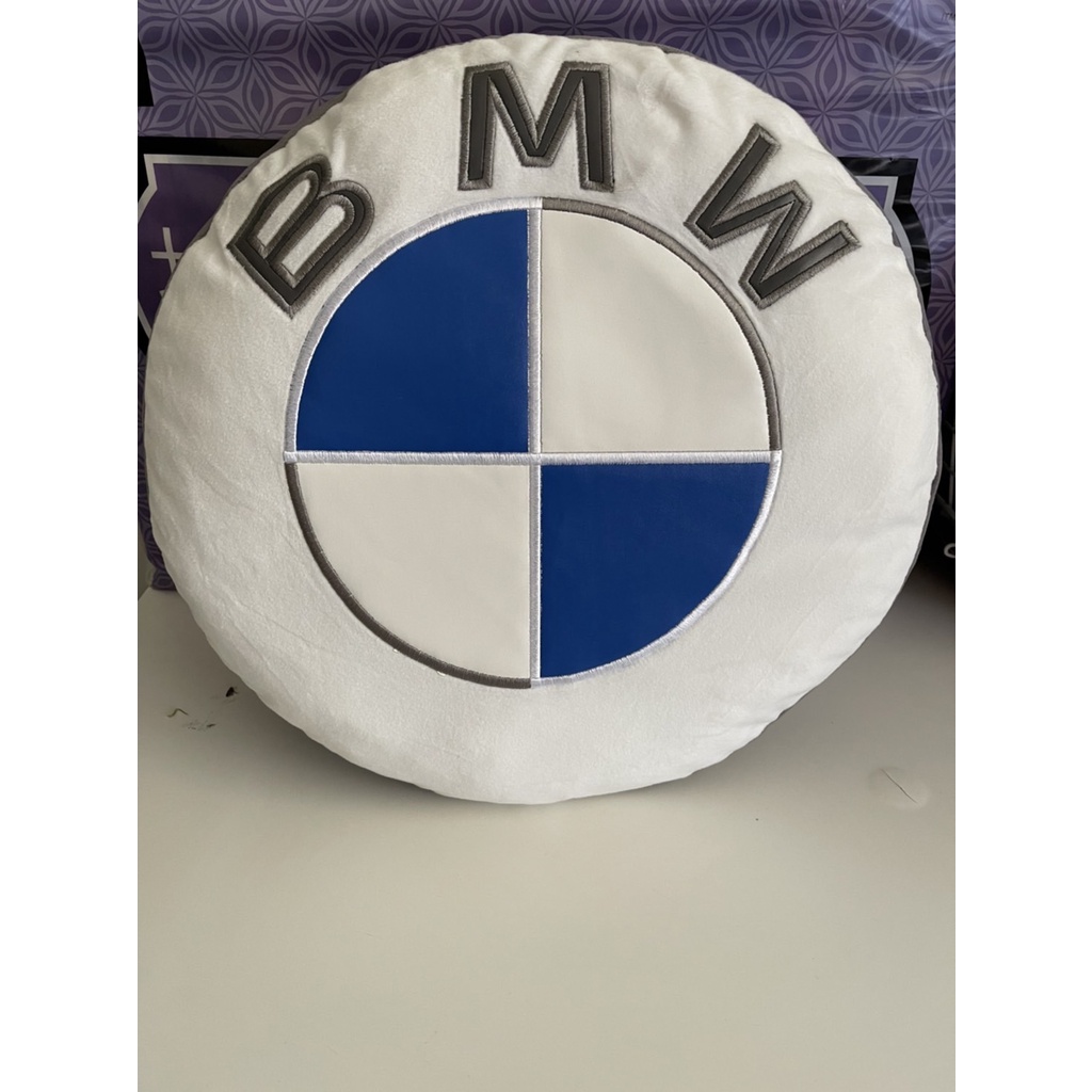 BMW造型抱枕（黑、白）