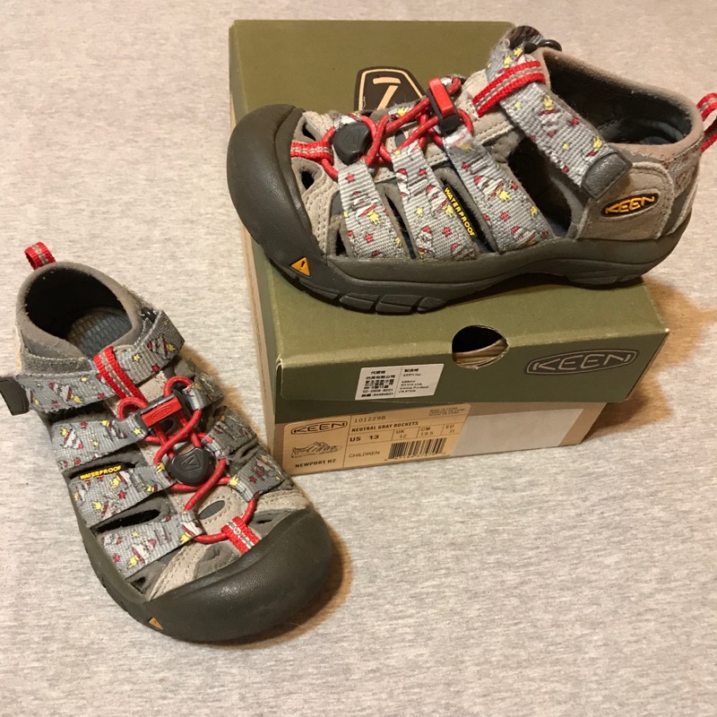 二手 keen 兒童護趾涼鞋 戶外活動 運動都ok。19.5cm