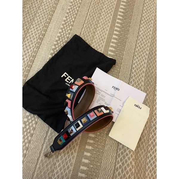 近全新正品Fendi Strap You 黑色寶石背帶