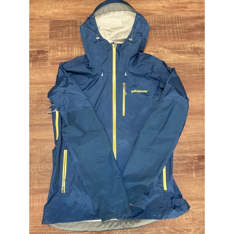 梅雨季就是需要它patagonia H2no防水防風外套 很輕 女生s號 蝦皮購物