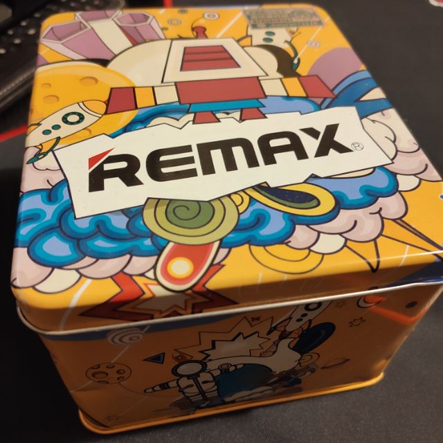 Remax  重力感應 車用手機架 鐵盒包裝 質感佳