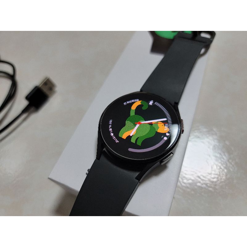 台北可面交 galaxy watch 4 GPS 40mm二手藍芽三星智慧手錶，送保護貼，可升級量體脂功能，