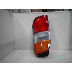 ((車燈大小事))TOYOTA / 豐田 HIACE GRANVIA 1997- 高品質外銷品 原廠型尾燈 MIT台灣製