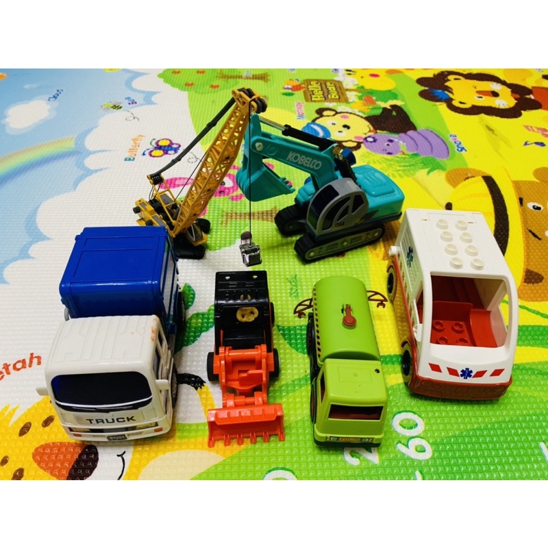 小朋友各式仿真玩具車