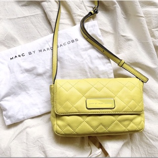 八成新 正品MARC BY MARC JACOBS 黃色菱格紋小包