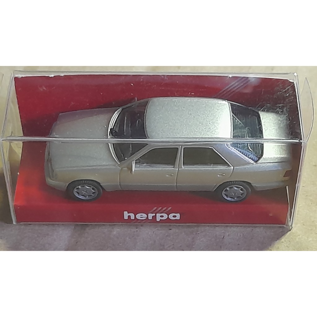 全新未拆日本進口1/87 HERPA 021424 Benz E320 Limousine(銀色)(德國製造)