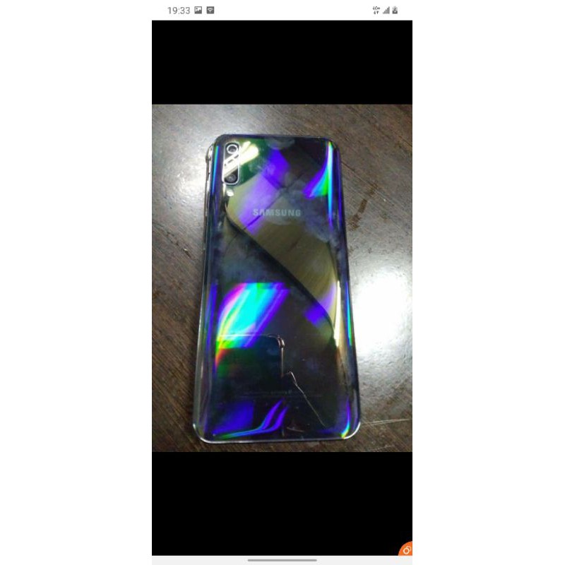 Samsung a50 128g 9.9成新（可議價）