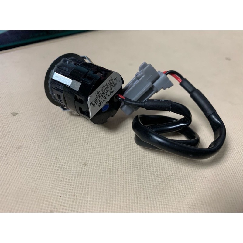 09-納智捷 U7/M7 原廠 前車雷達（前面用）