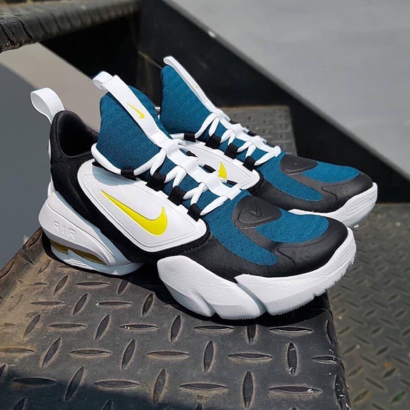 air max alpha savage