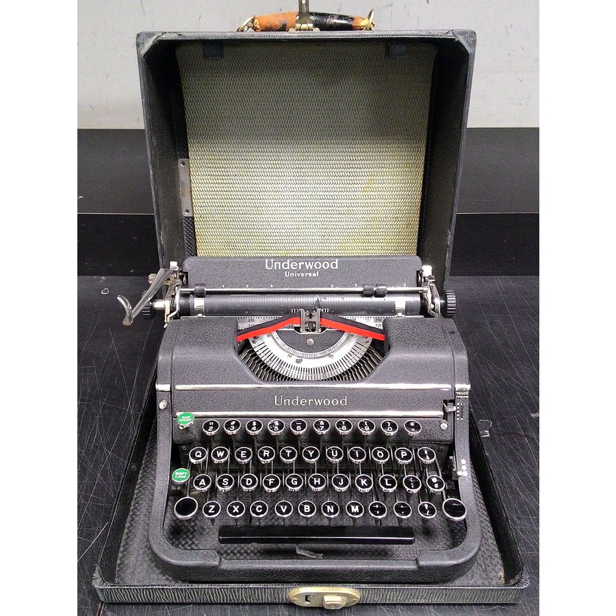 【收藏品】美國 Underwood Universal 古董打字機 ( 狀況良好 / 功能正常 / 含原廠收納箱 )