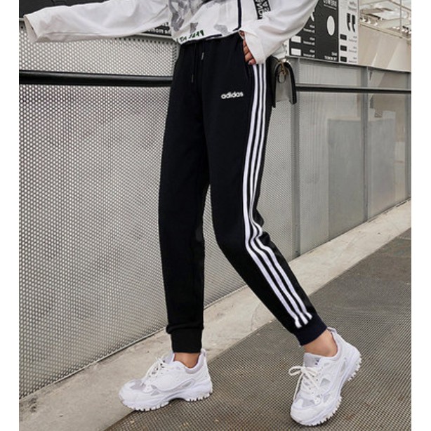 Homieee】Adidas ESS 三線縮口棉褲窄版女款黑色愛迪達DP2380 | 蝦皮購物