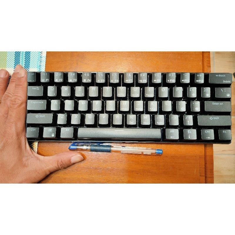 迷你RK61鍵無線機械鍵盤，藍芽,2.4GHZ ,有線typec 白光茶軸