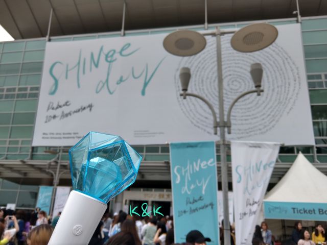 【現貨】SHINee 十週年官方鑽石手燈