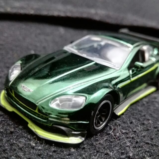 majorette aston martin vantage gt8