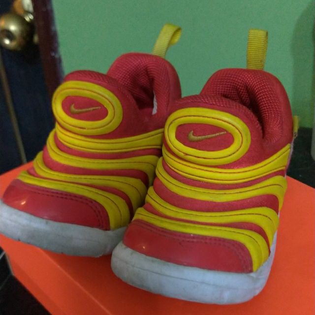 Nike 毛毛蟲鞋 14cm