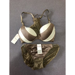 全新轉售 曼黛瑪璉 內衣套組 內衣褲👙 套組 咖啡色 四排扣 內衣 內褲 尺寸M 70B 內衣+內褲