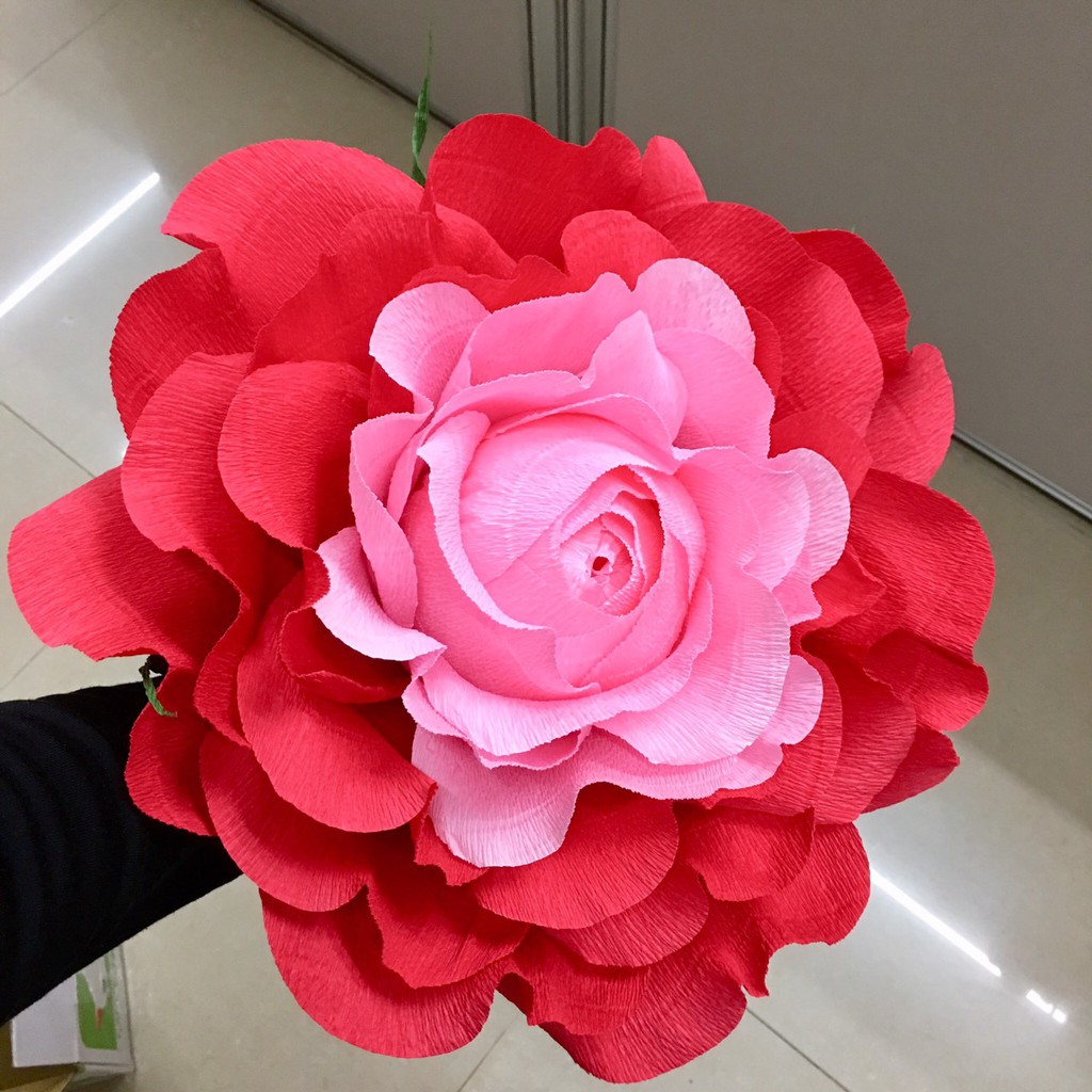 大紙花 婚紗外拍求婚新嬌點 大型手工紙玫瑰手拿花訂製 蝦皮購物
