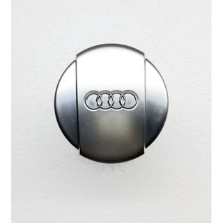 二手奧迪Audi 車上萬用桶，售399元。