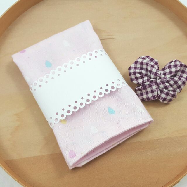 日本二重紗圓角手帕。粉紫水滴