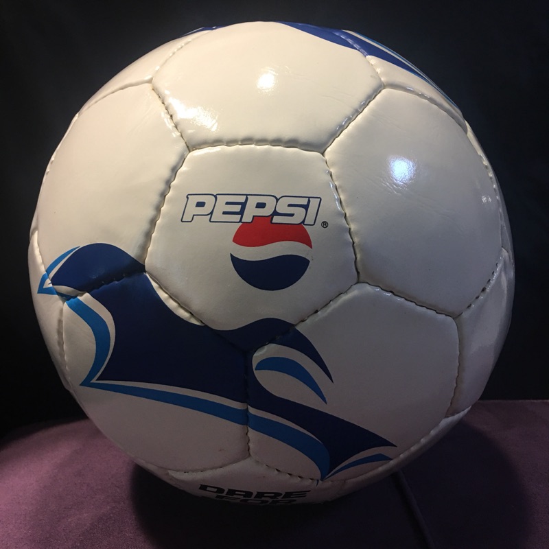 收藏已久-百事可樂紀念足球-印刷簽名球