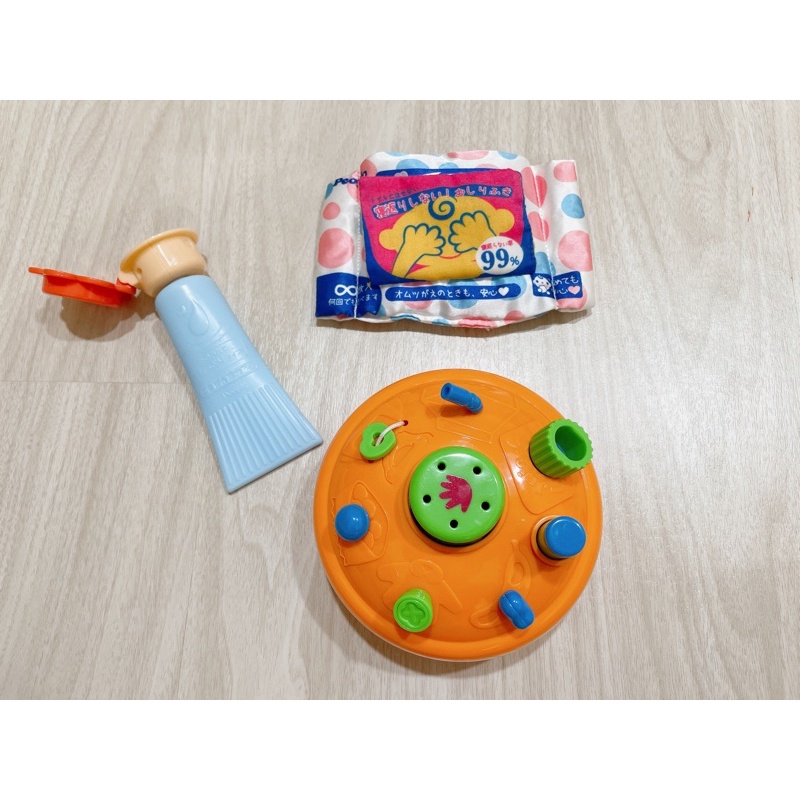 🐣核桃媽🍳（二手）日本people 指先の知育 乳液造型 舔咬玩具 濕紙巾 響紙玩具
