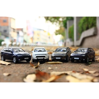 2015年式 三菱 Outlander Mitsubishi 1:43 辛合金模型車 原廠模型車