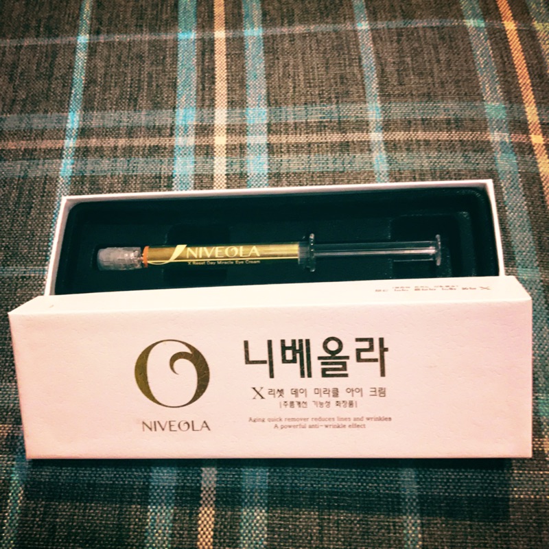 ［現貨］韓國NIVEOLA紐歐拉X隱形眼袋霜 3ml/支