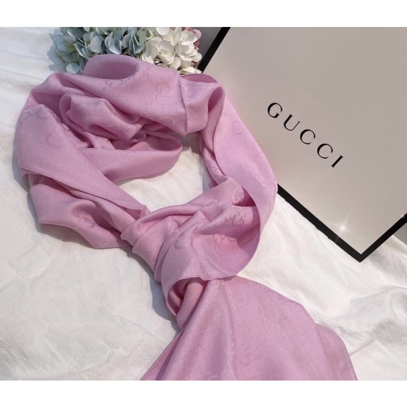 客訂賣場 請問下單Gucci淡粉色圍巾🧣正品代購歐洲代購