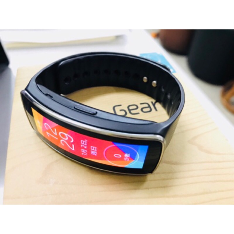 高CP［9成新］ Samsung Gear fit 運動型智慧手錶