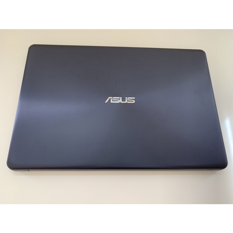 華碩ASUS Vivobook X510UF i5-8250U(12RAM+480SSD+1TBHDD)