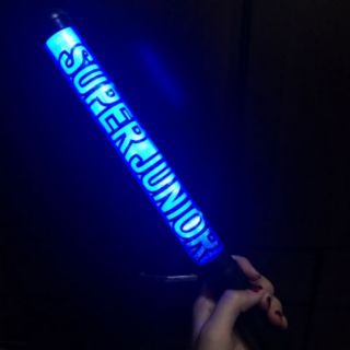 Super Junior 非官方 螢光棒 手燈（附電池）