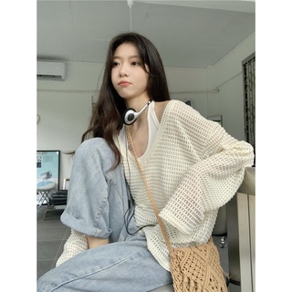 DayDay少女｜韓系~慵懶夏日設計感小眾防曬V領鏤空長袖T恤 女生上衣+白色掛脖吊帶背心 分開下單！