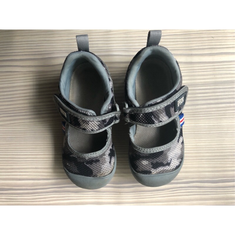 日本moonstar童鞋 包頭保護腳趾