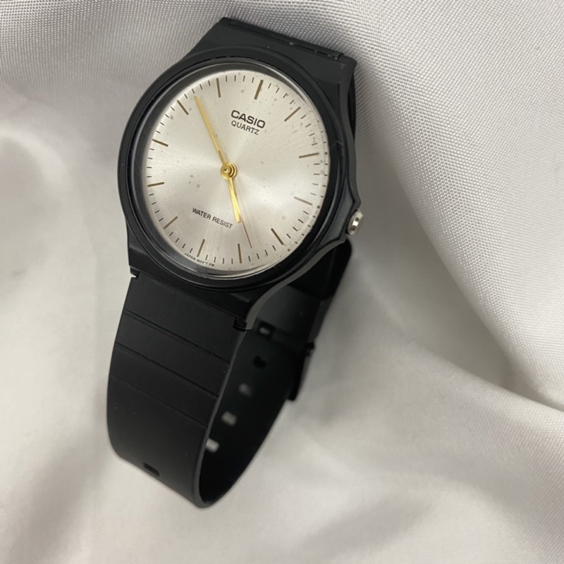 全新 (微瑕特價) CASIO 卡西歐 MQ-24 極簡時尚經典指針日期中性錶