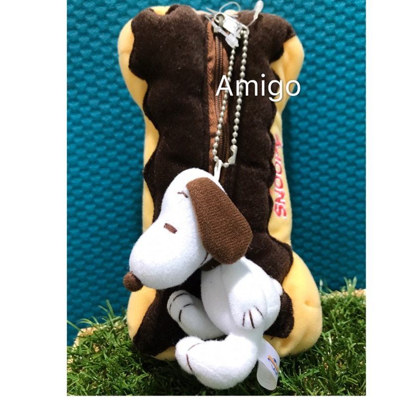 大阪環球影城 USJ Snoopy 史努比 史奴比 狗骨頭造型 筆袋 鉛筆袋 收納袋 娃娃吊飾