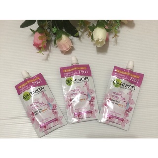 ｛現貨臺灣｝泰國Garnier/卡尼爾櫻花透白面霜亮白嫩膚日霜防曬SPF30。7ml*1小袋子。