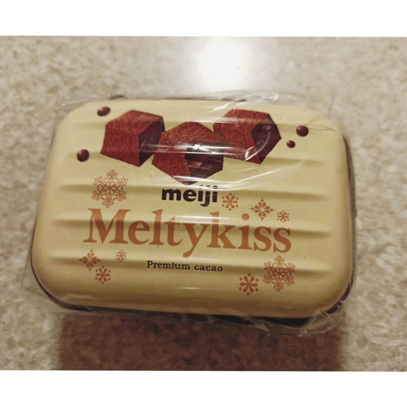 meiji Meltykiss 明治牛奶巧克力（行李箱造型）（已售完）